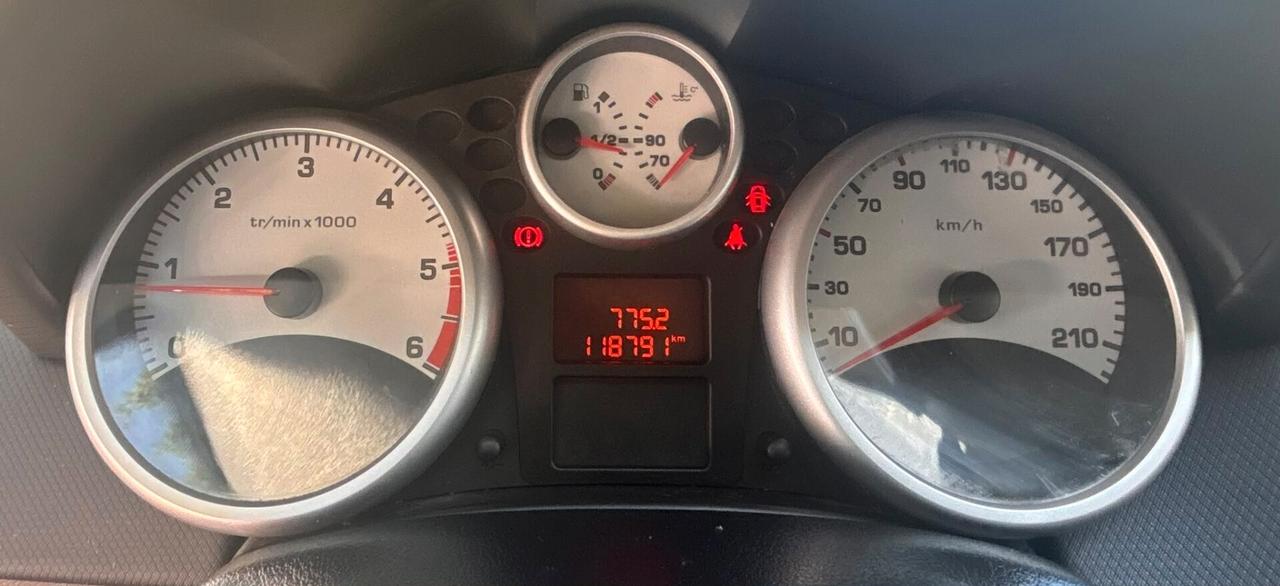 Peugeot 207 1.6 HDi 90CV SW