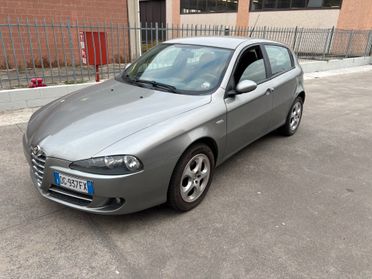 Alfa Romeo 147 1.6 16V TS (105) 5 porte Distinctive