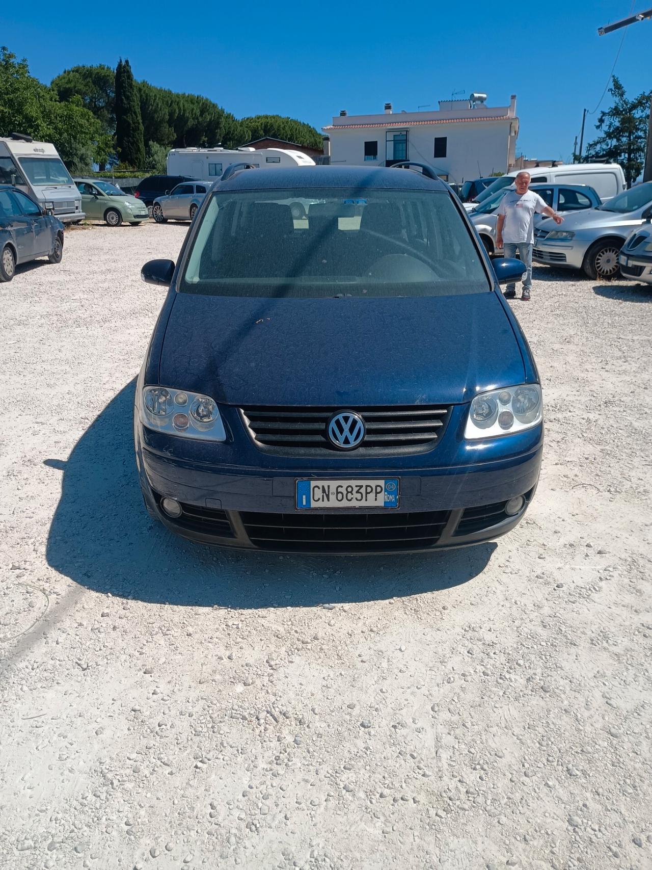 Volkswagen Touran 1.6 16V FSI Highline