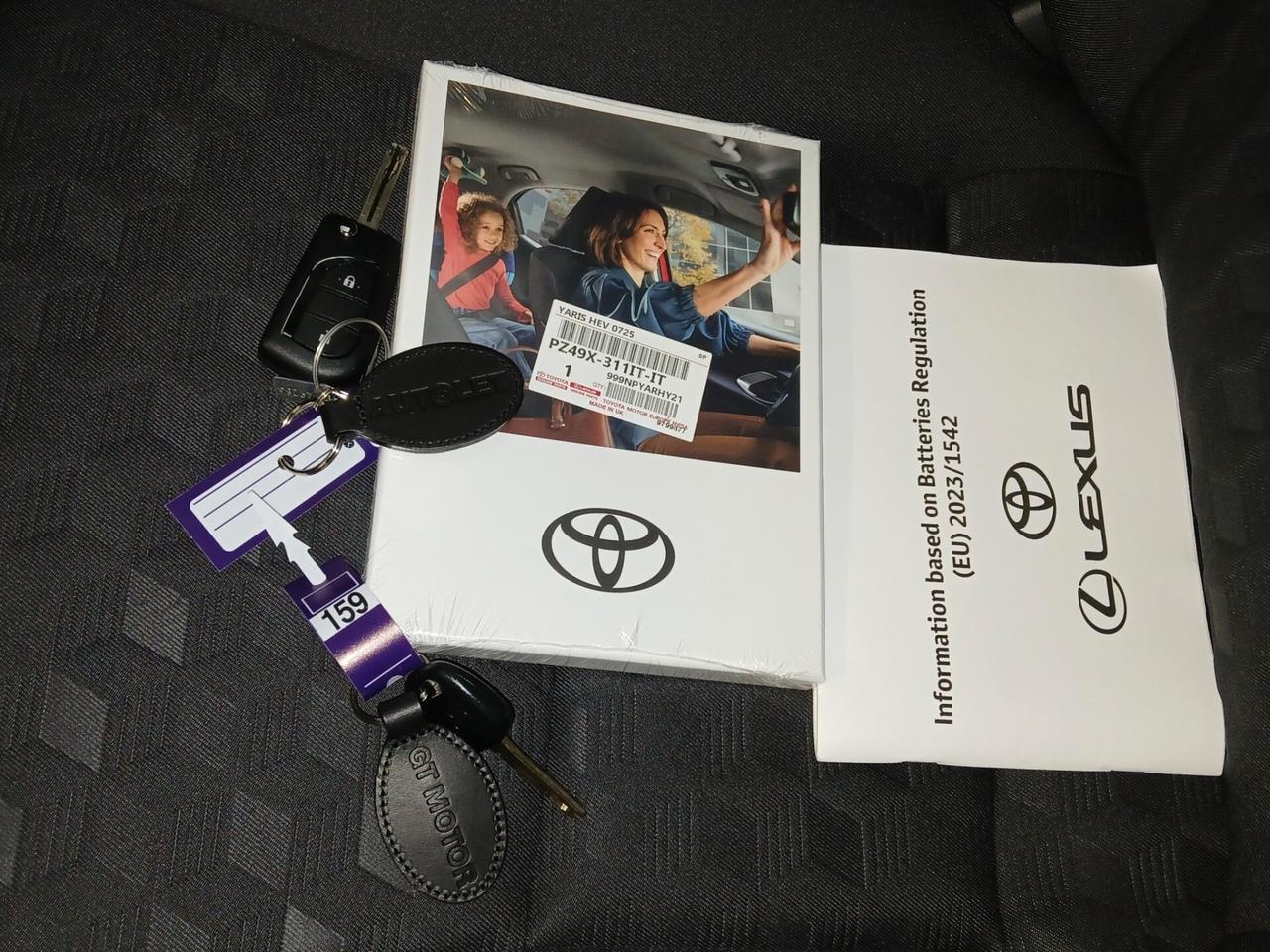 Toyota Yaris 1.5 Hybrid 5 porte Active + BUSINESS PACK 115CV