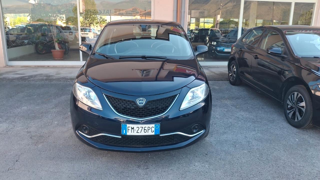 Lancia Ypsilon 1.2 69 CV 5 porte Gold