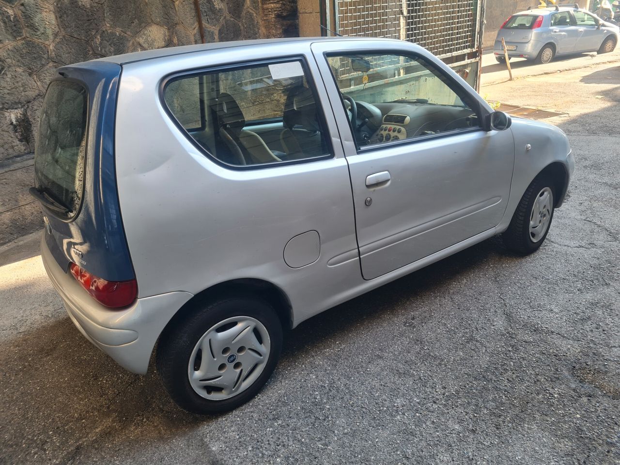 Fiat 600 2009 photo 4