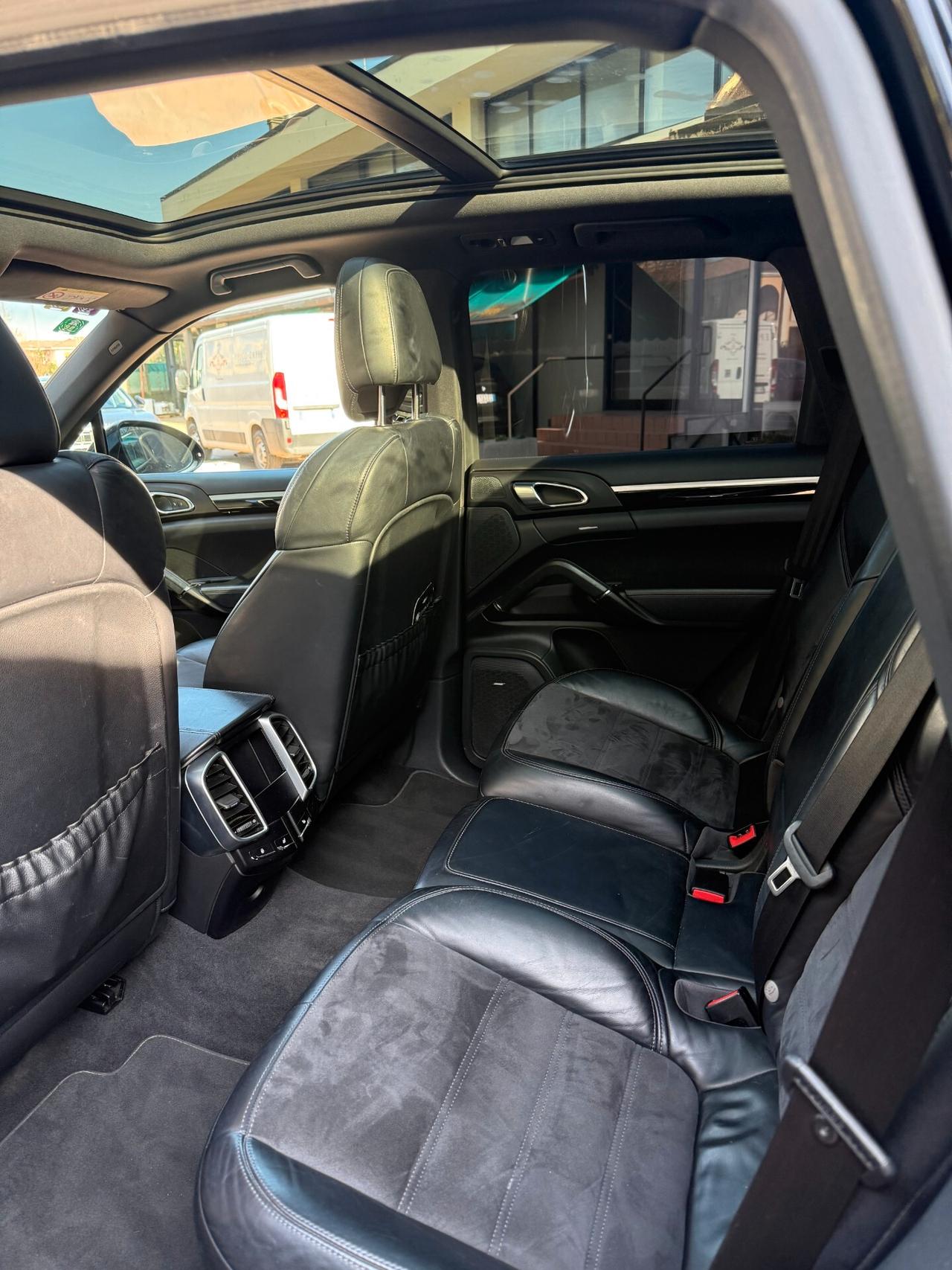 Porsche Cayenne 3.0 Diesel Platinum Edition