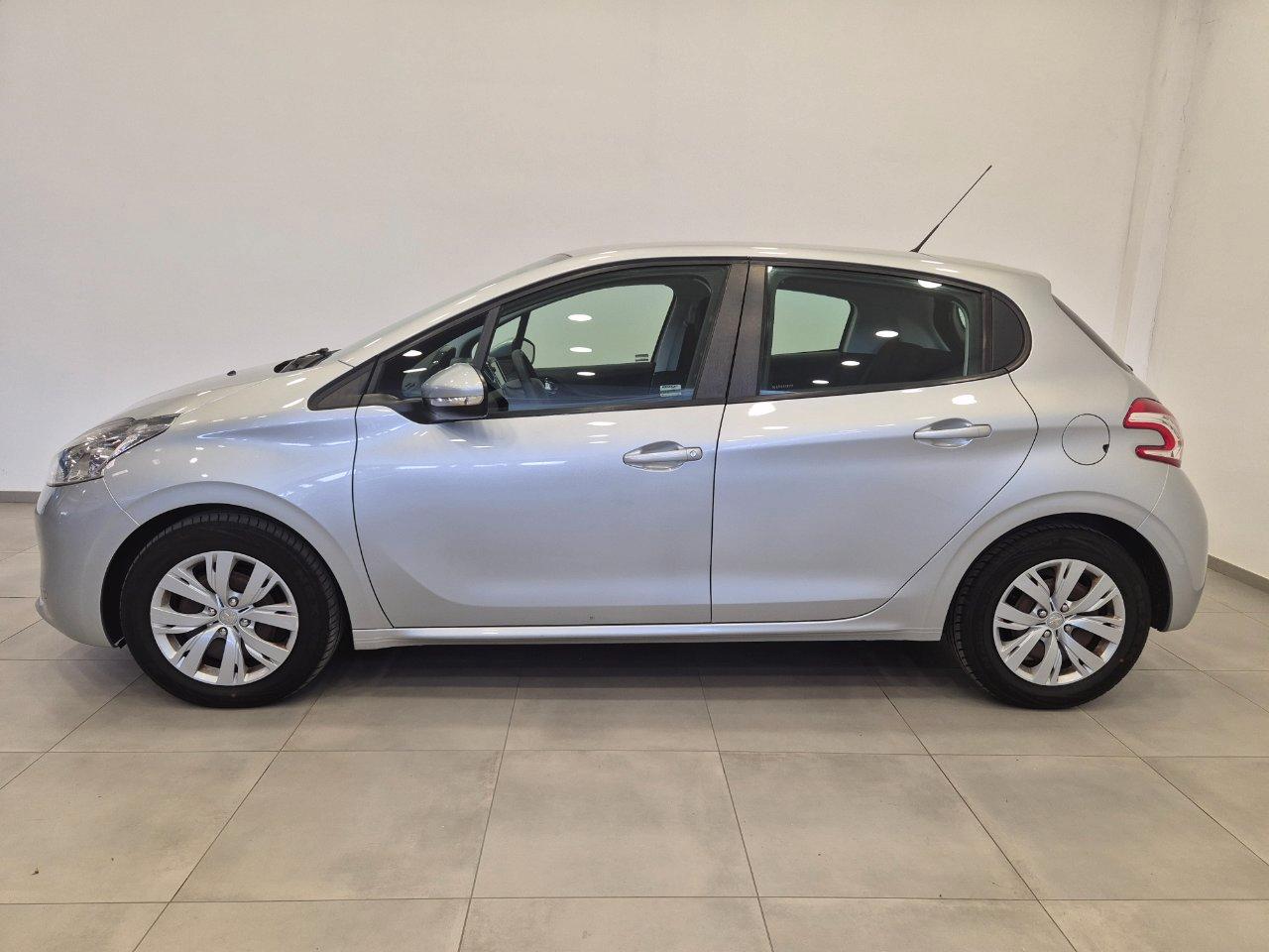 Peugeot 208 5p 1.2 puretech Active - NEOPATENTATI - Bluetooth - Clima