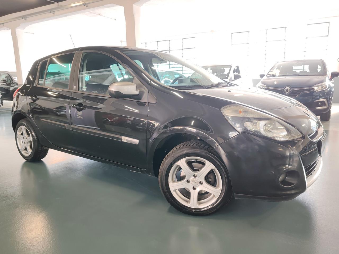 Renault Clio 1.2 16V 3 porte Luxe