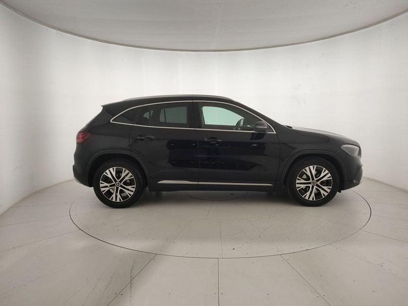 Mercedes-Benz GLA 180 d Progressive Advanced auto