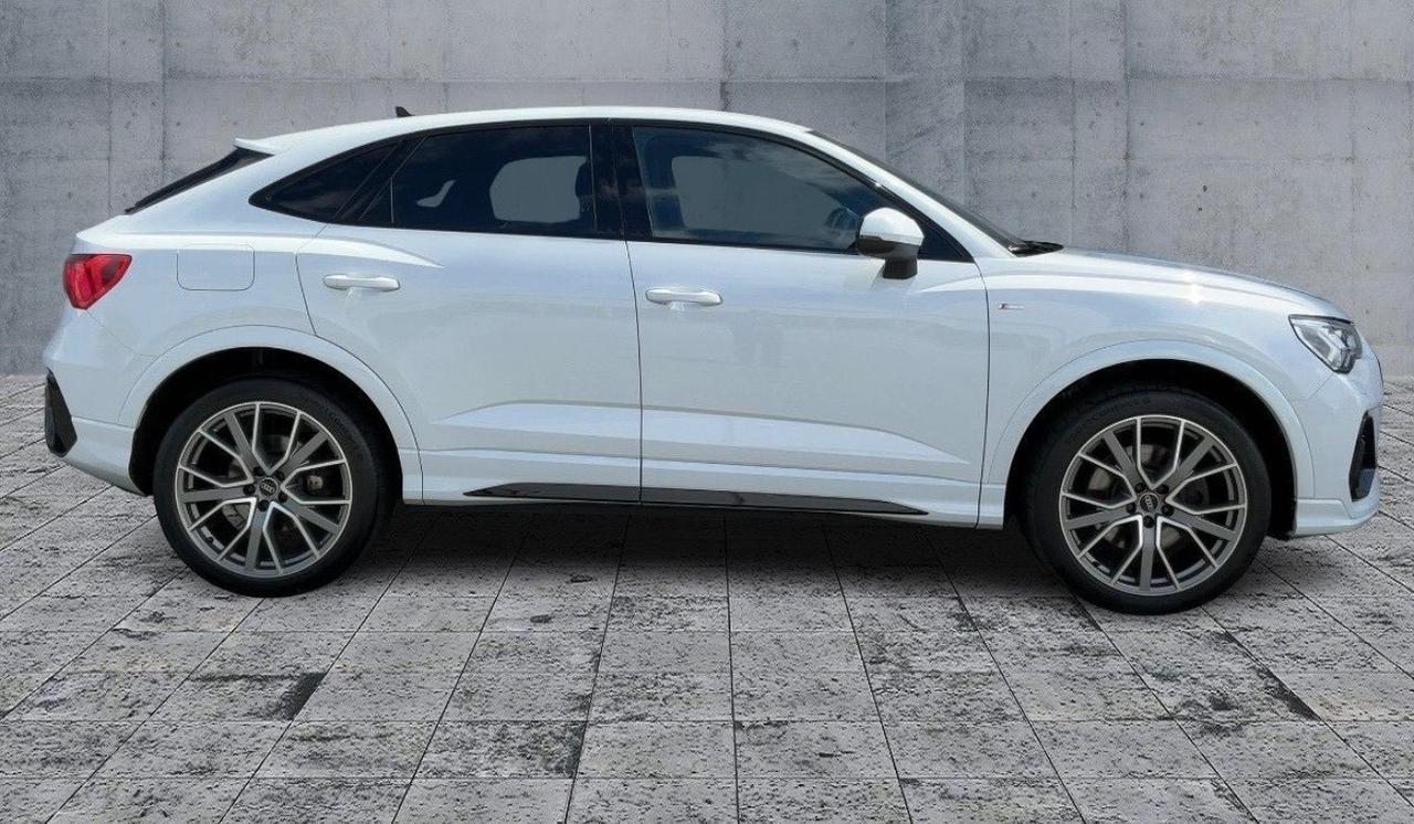Audi Q3 35 TFSI S tronic S line edition 200cv Matrix Sonos