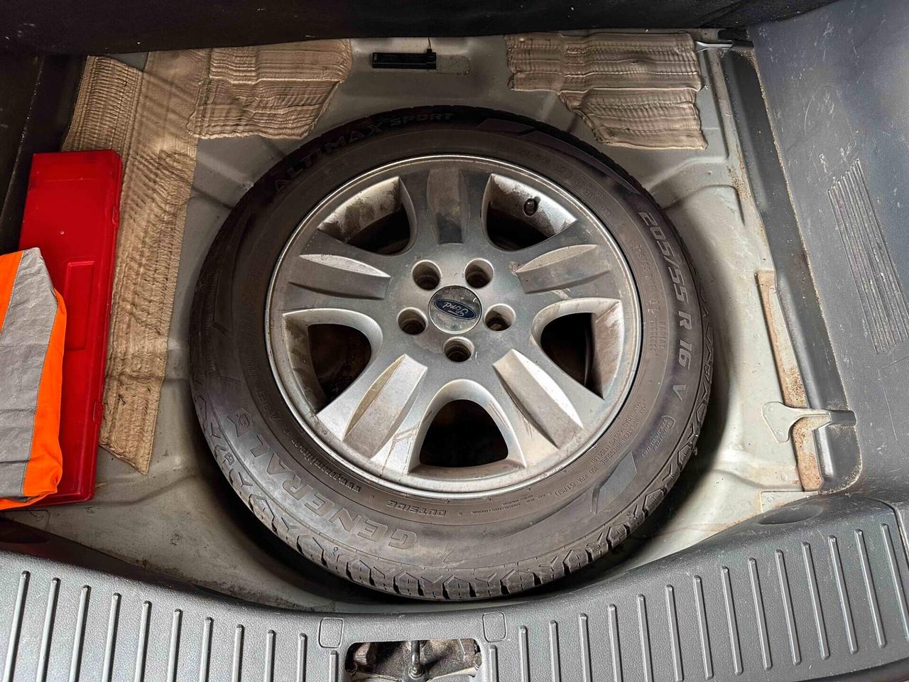 Ford C-Max 1.6 TDCi 110 CV Titanium DPF