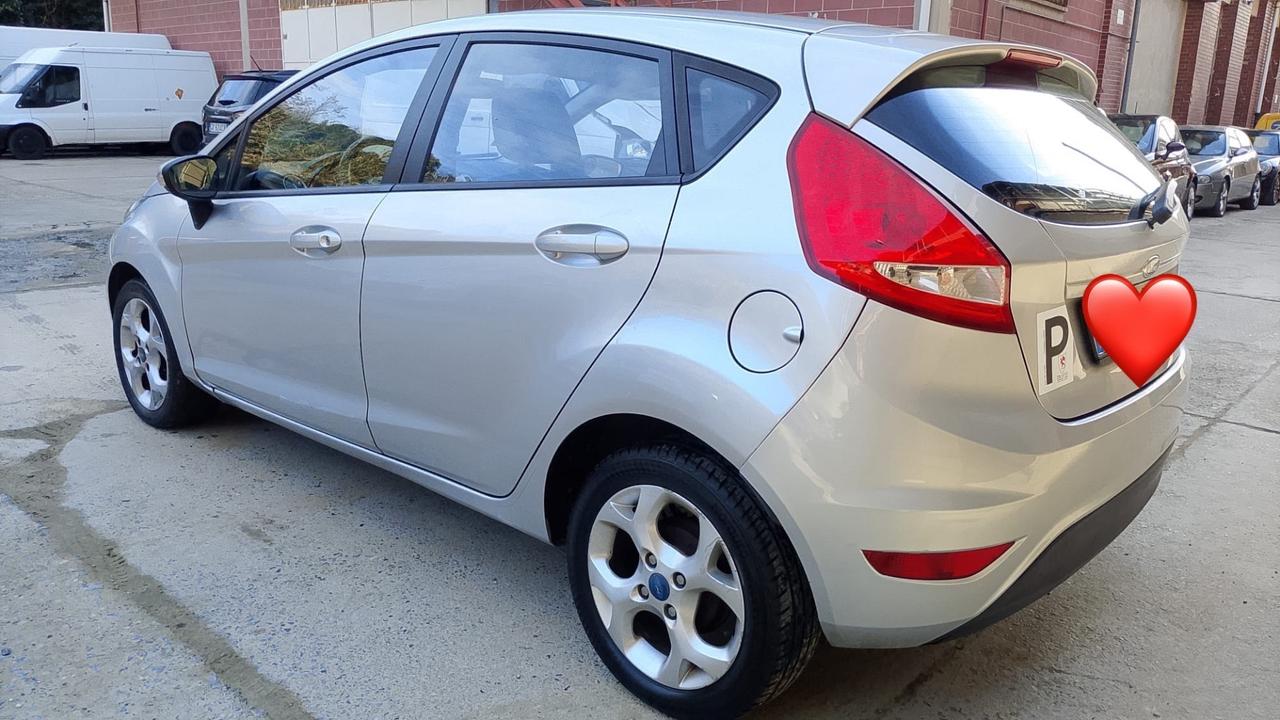 Ford Fiesta 1.4 16V 5p. Bz.- GPL Titanium Bs. 2012