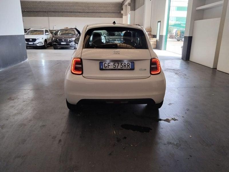 FIAT 500 500e Berlina 42 kWh Passion