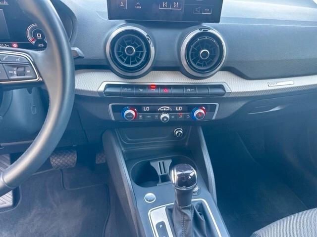 Audi Q2 35 TFSI Identity Black