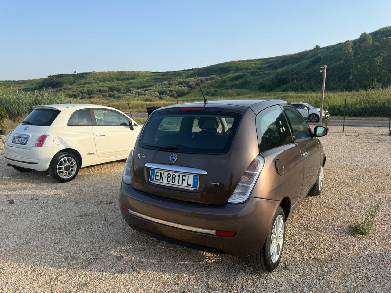 Lancia Ypsilon 1.3 MJT 75 CV 2.999€ PERMUTE