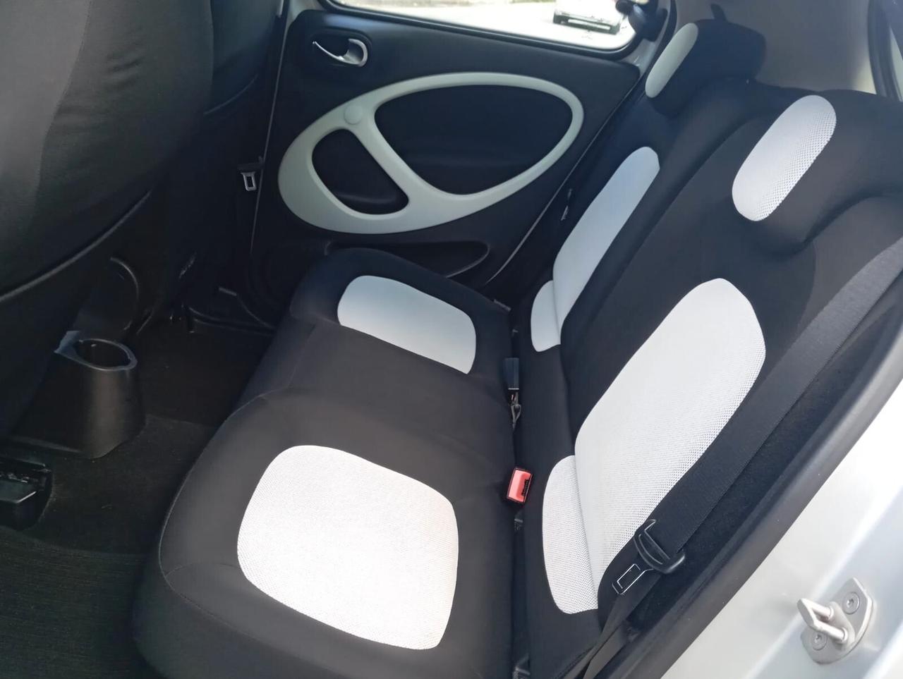 Smart ForFour PASSION 1.0 71CV KM 62000 COME NUOVA