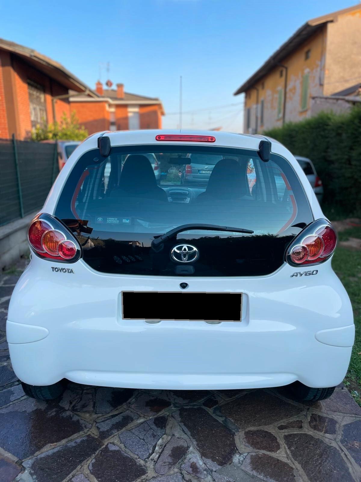 Toyota Aygo 1.0 12V VVT-i 5 porte Lounge Connect