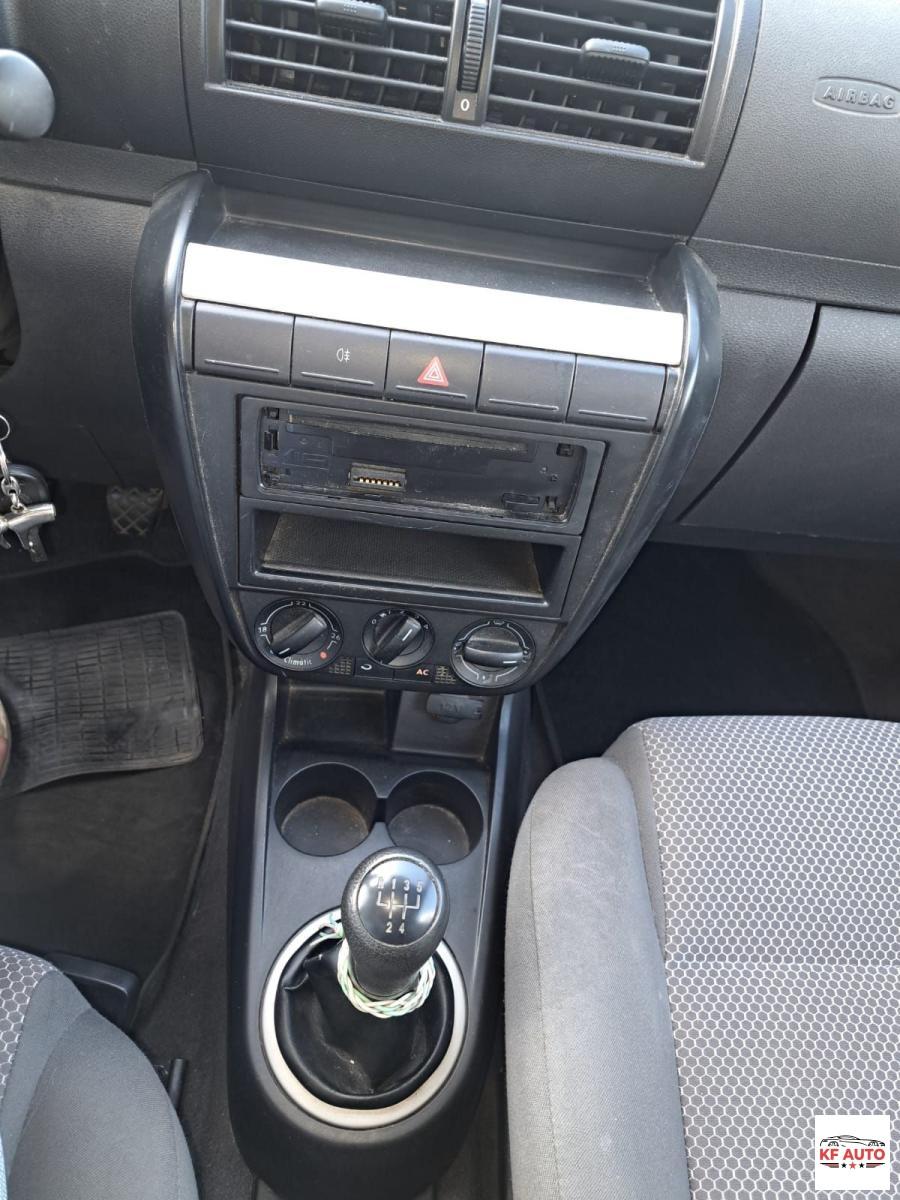 VOLKSWAGEN - Fox - Easy