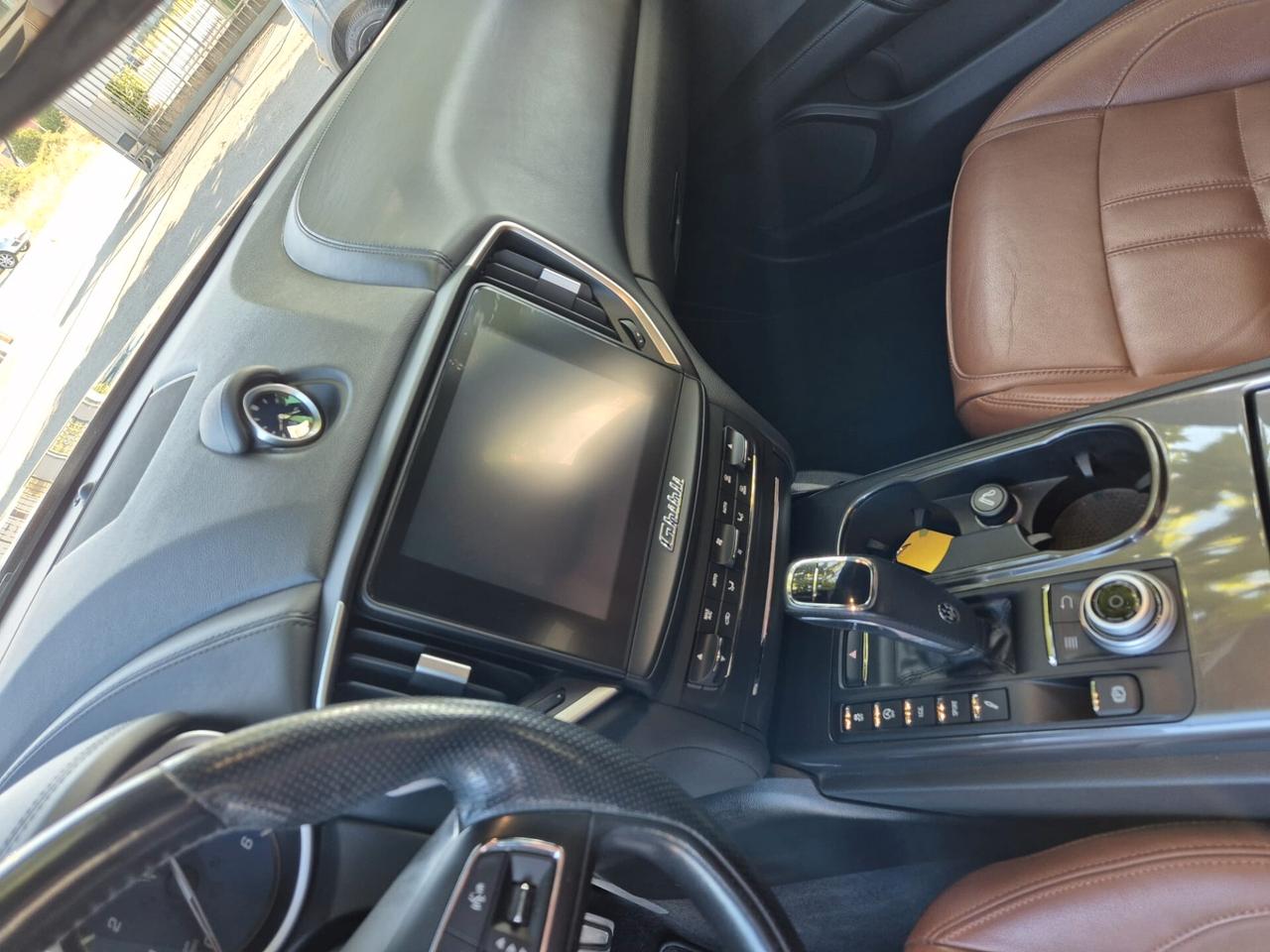 Maserati Ghibli V6 Diesel Gransport