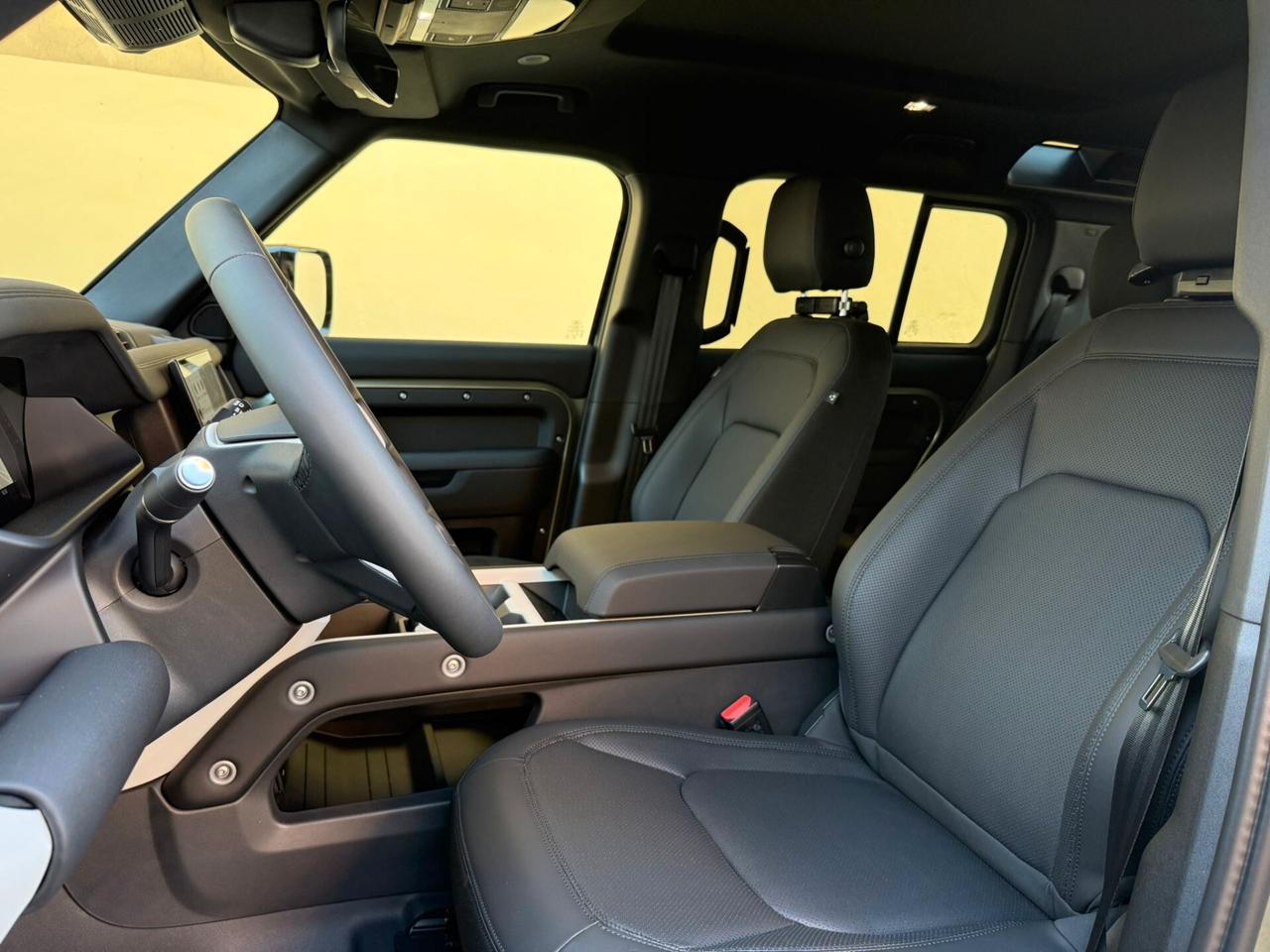 Land Rover Defender 110 3.0D I6 200 CV AWD Auto X-Dynamic SE