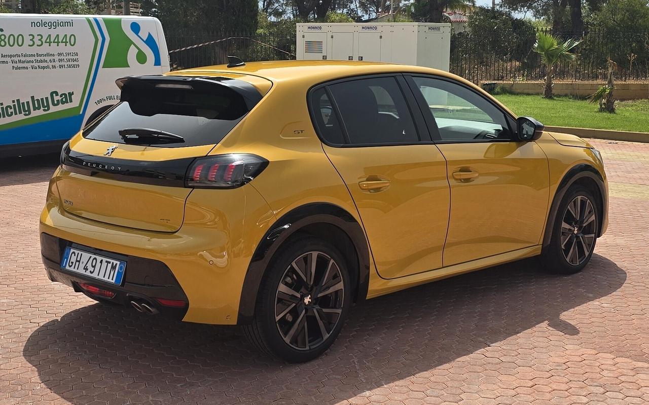 Peugeot 208 PureTech 130 S&S EAT8 5 porte GT – Stile Sportivo e Tecnologia Premium