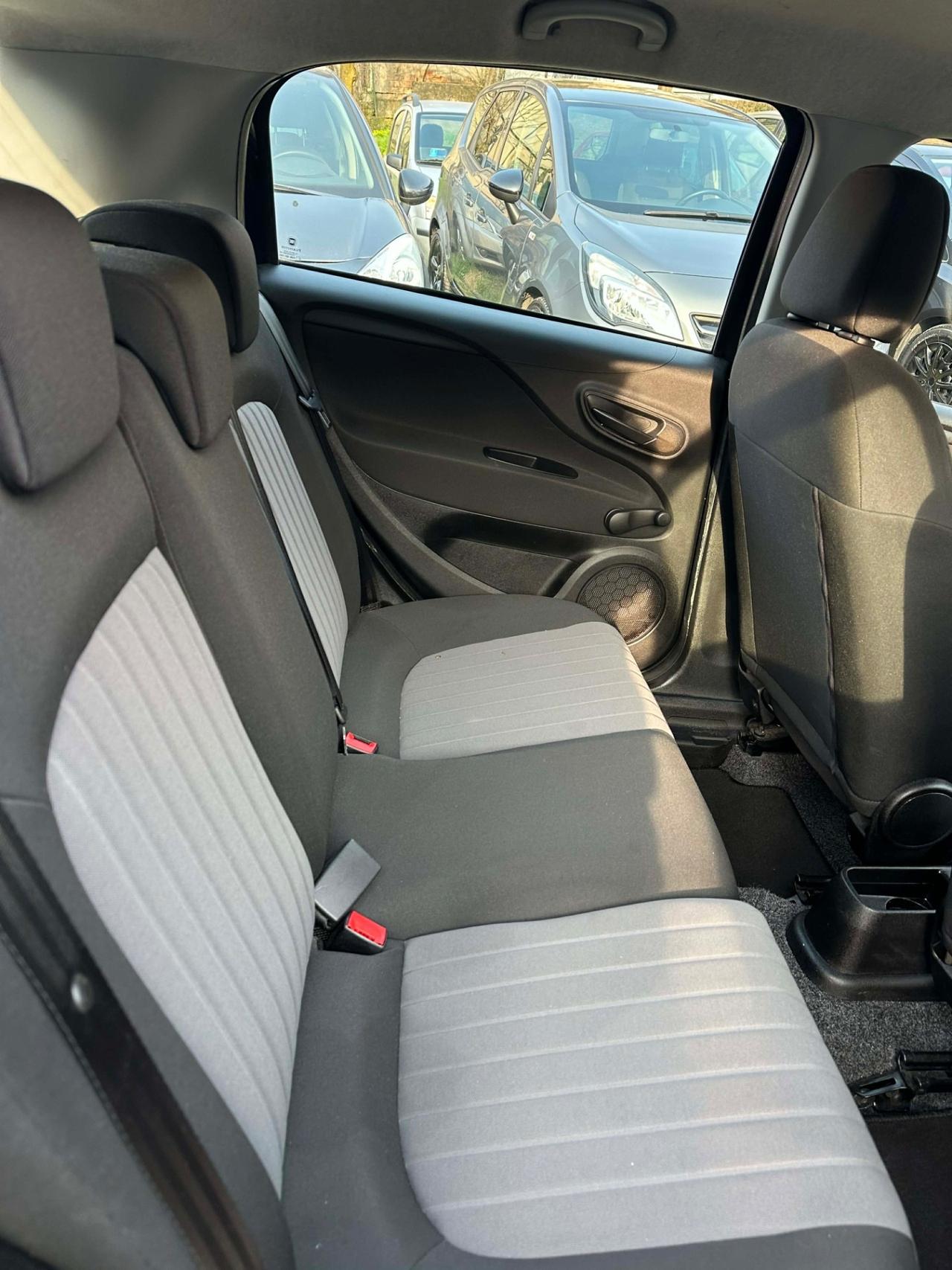 Fiat PUNTO 1.2 8V 5P LOUNGE KMCERT NEOPAT GARANZ