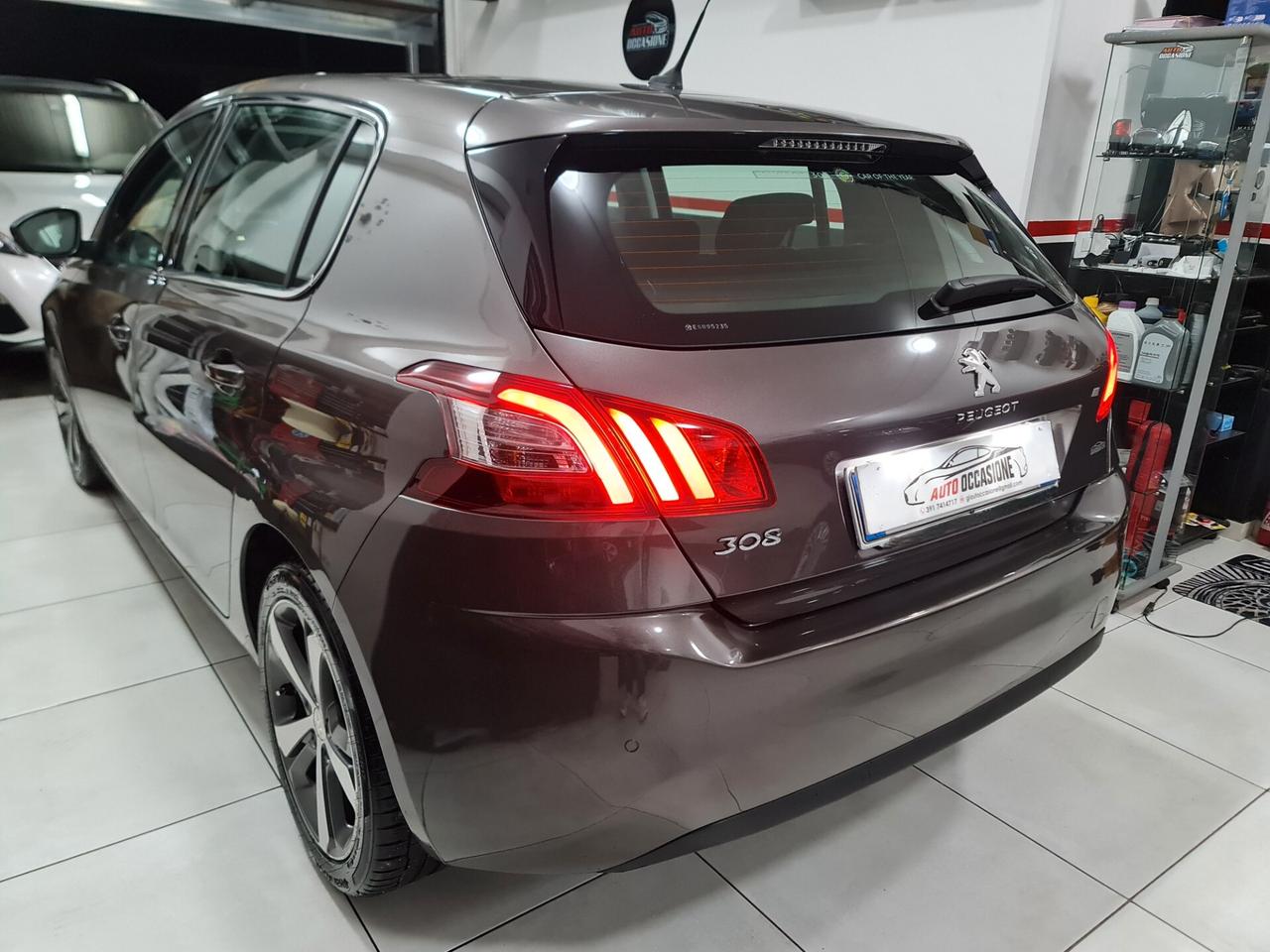 Peugeot 308 1.6 e-HDi 115 CV Stop&Start Allure