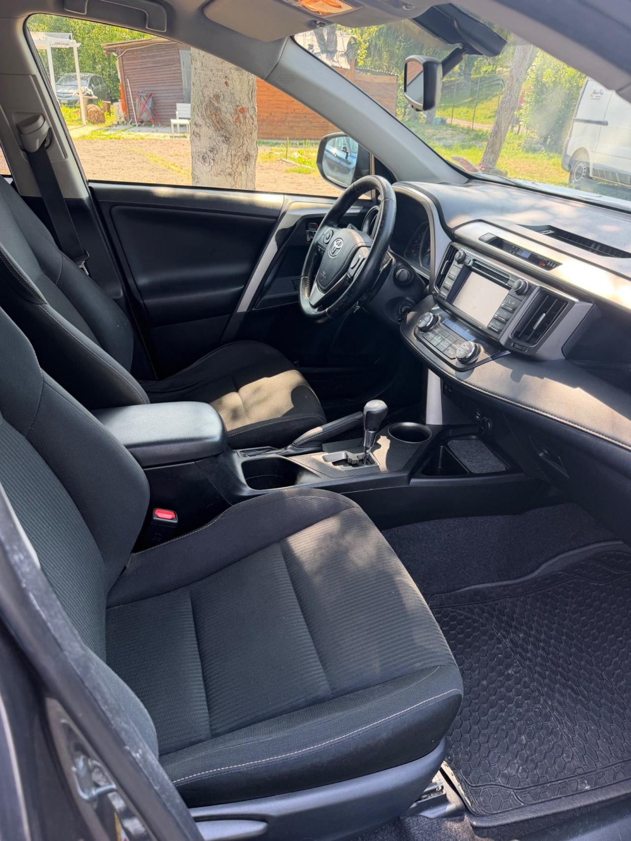 Gancio traino -Toyota RAV 4 RAV4 2.2 D-CAT A/T 4WD Active
