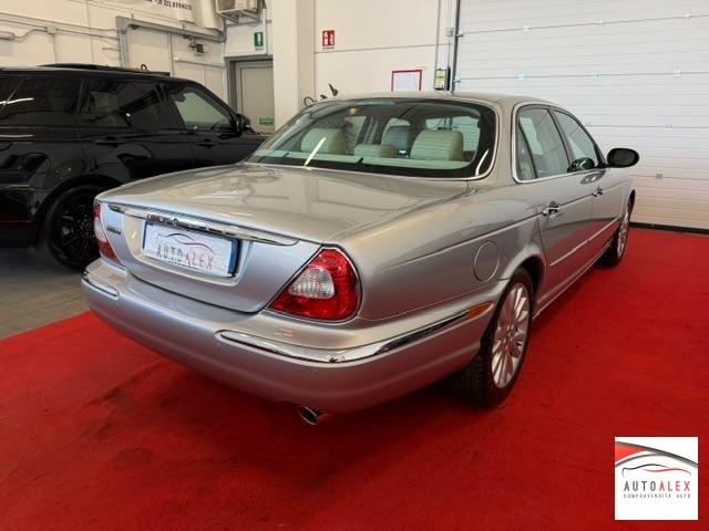 JAGUAR - XJ8 4.2 V8 298cv