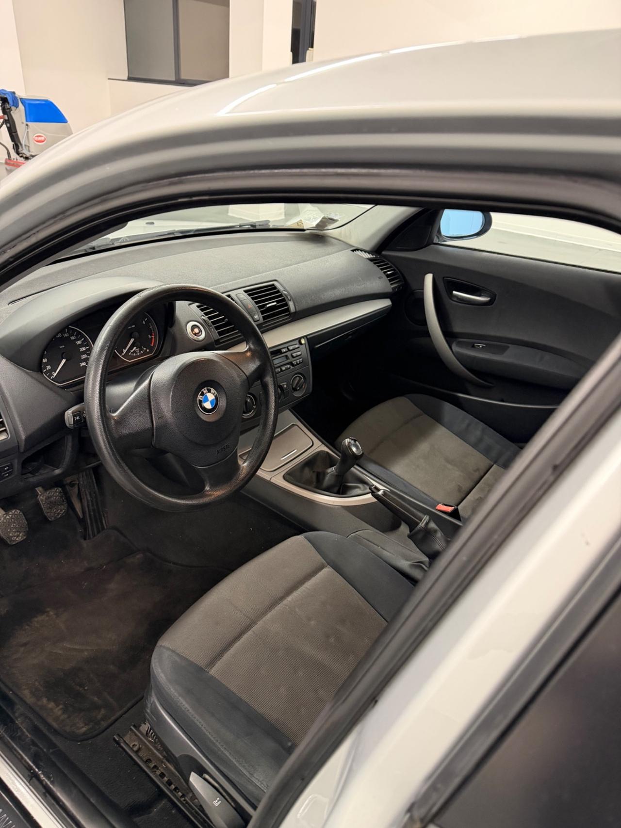 Bmw 118 118d cat 5 porte Eletta