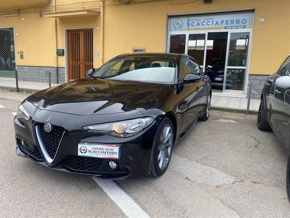 Alfa Romeo Giulia 2.2 Turbodiesel 150 CV AT8 Busin