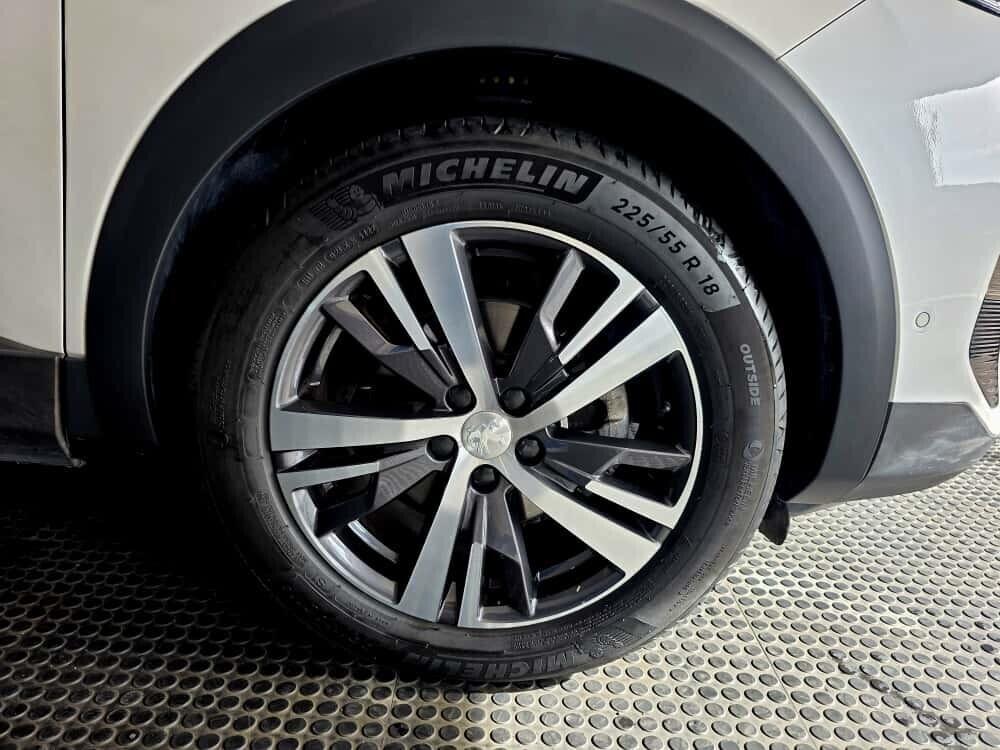 Peugeot 3008 Allure 1.5hdi 2023 EAT8 12000km PROMO