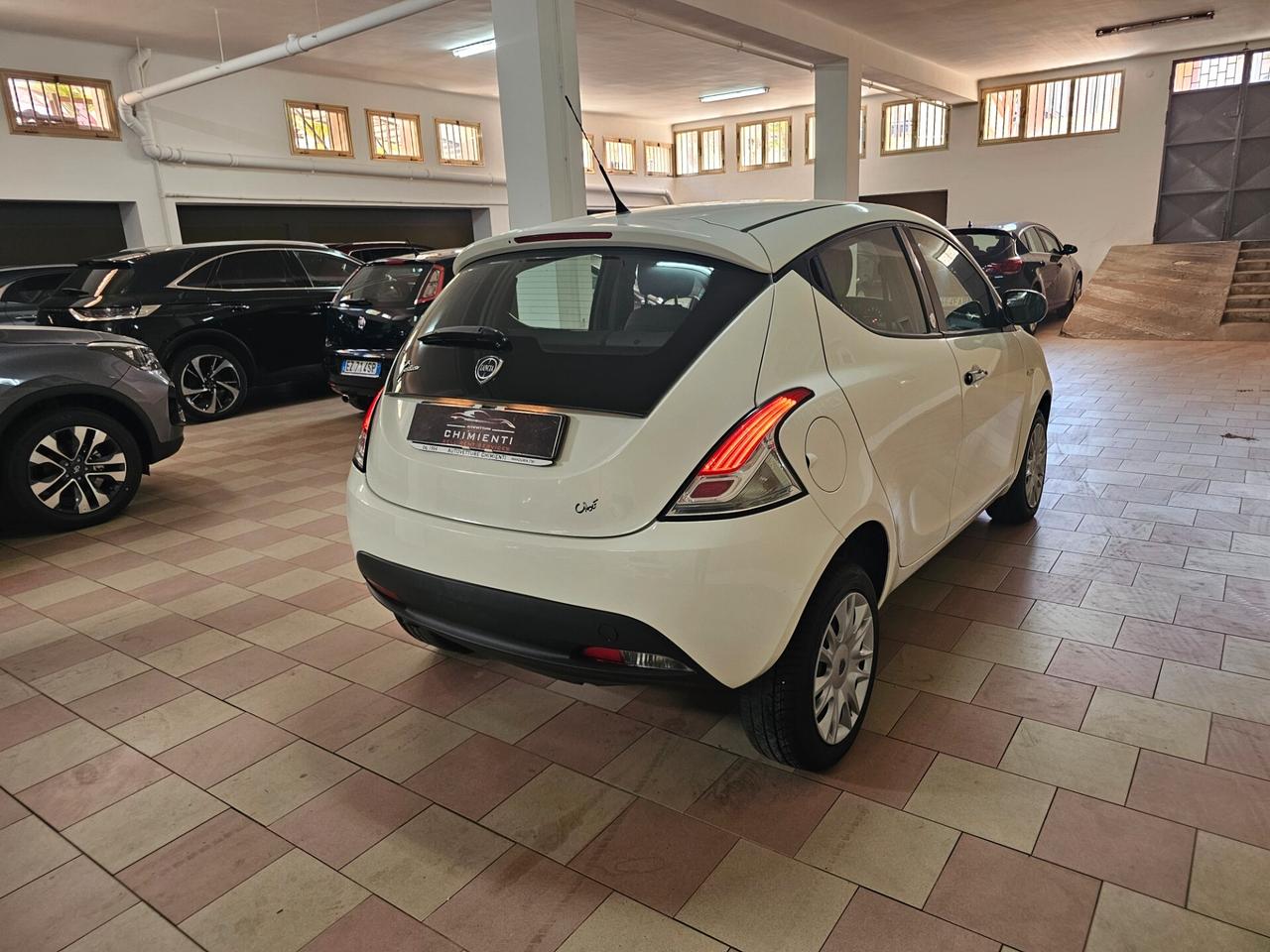 Lancia Ypsilon 0.9 TwinAir 85 CV 5 porte Metano Ecochic Gold