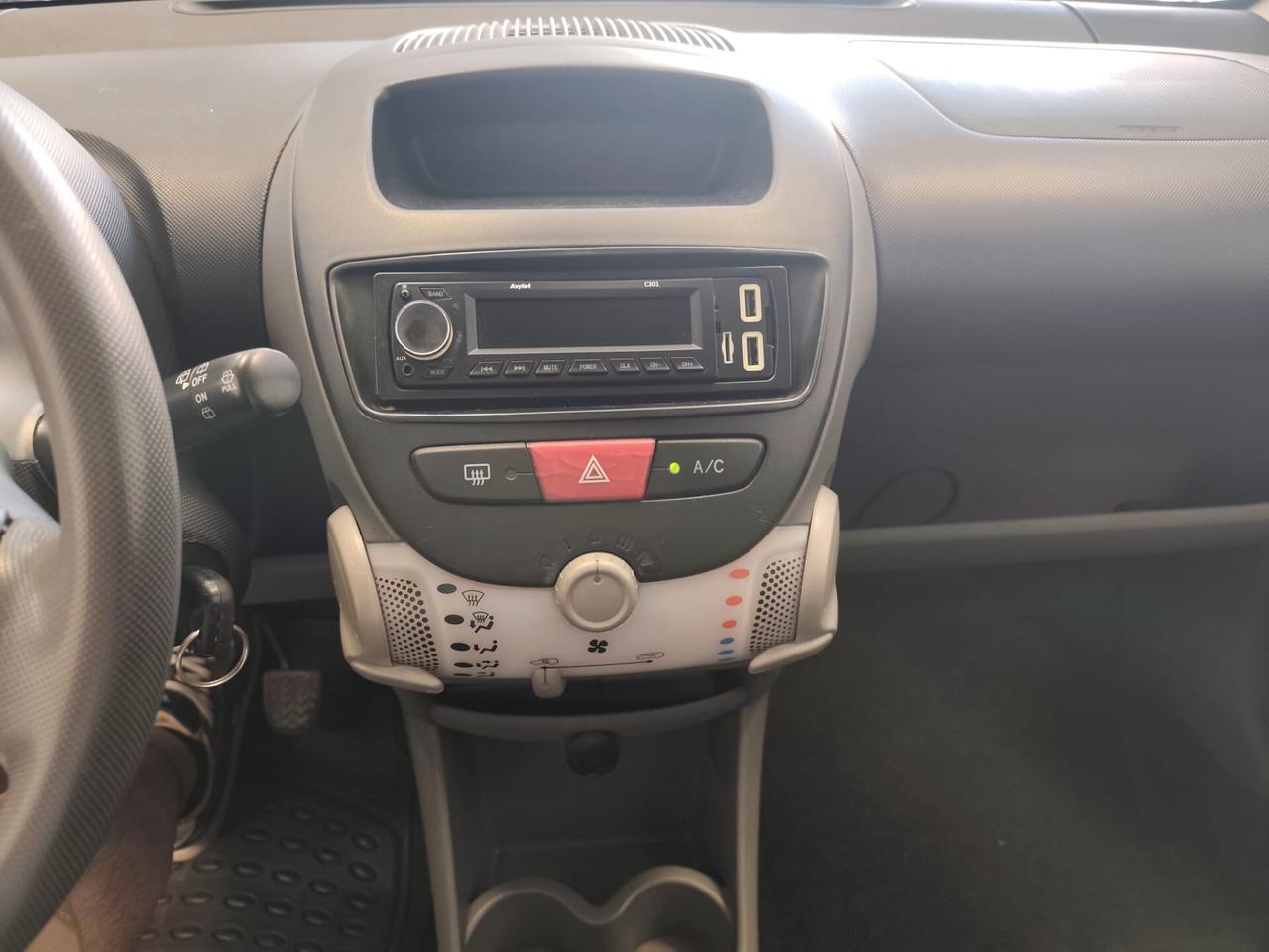 Toyota Aygo 1.0 12V VVT-i 5 porte Now Connect