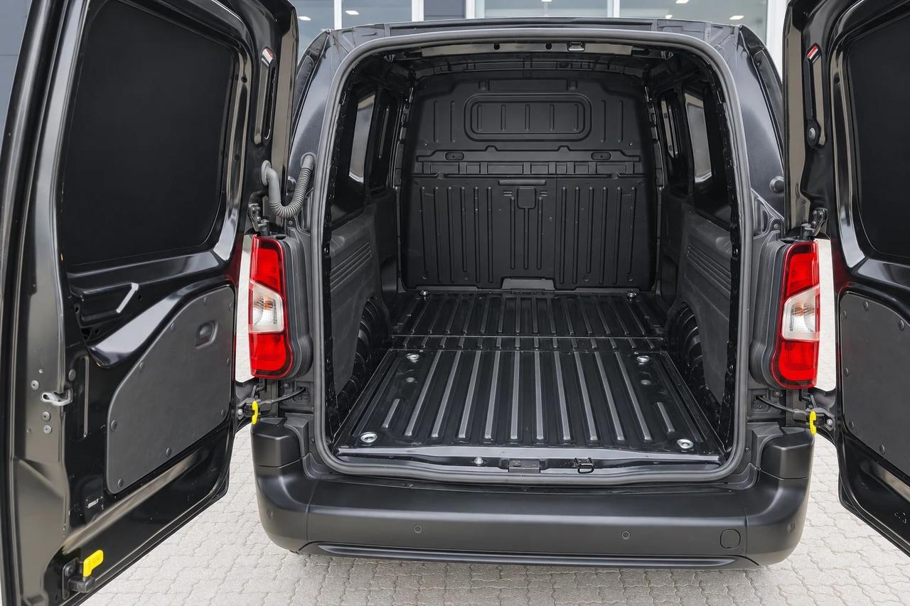 Opel Combo cargo 1.5d 130cv S&S Edition L2H1 eat8