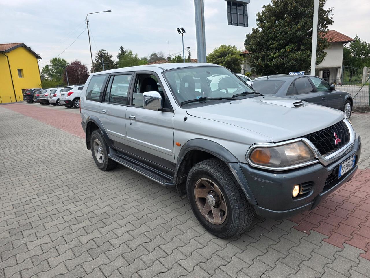 Mitsubishi Pajero Sport 2.5 TDI GLS Target 4x4