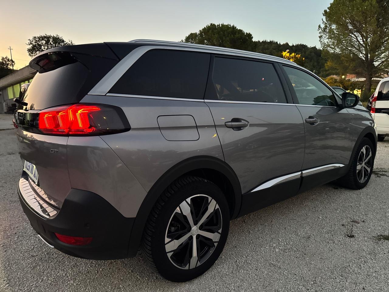Peugeot 5008 BlueHDi 130 S&S EAT8 GT 7 Posti