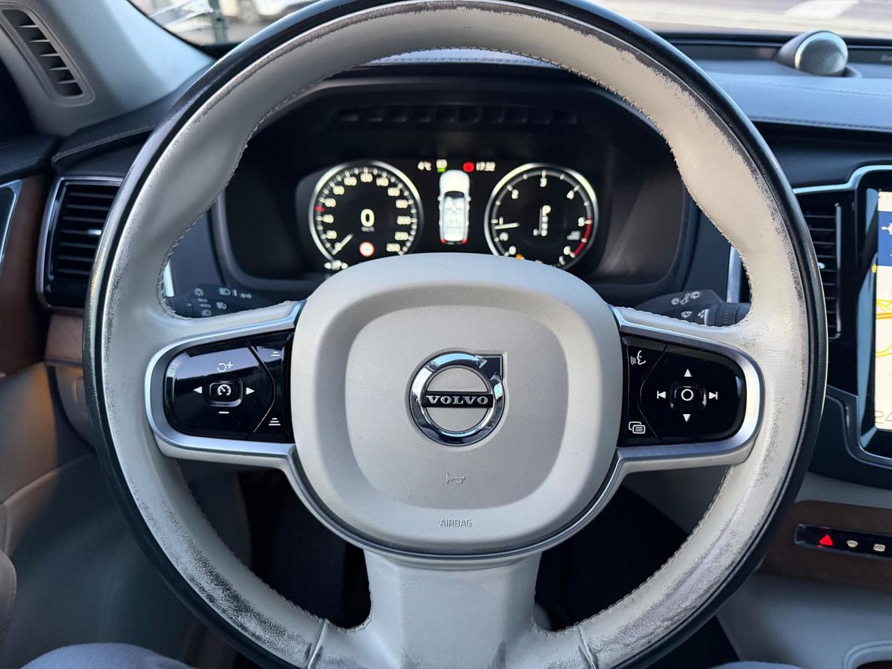 Volvo XC 90 2.0 D5 Inscription *PROMO FINANZ #8895