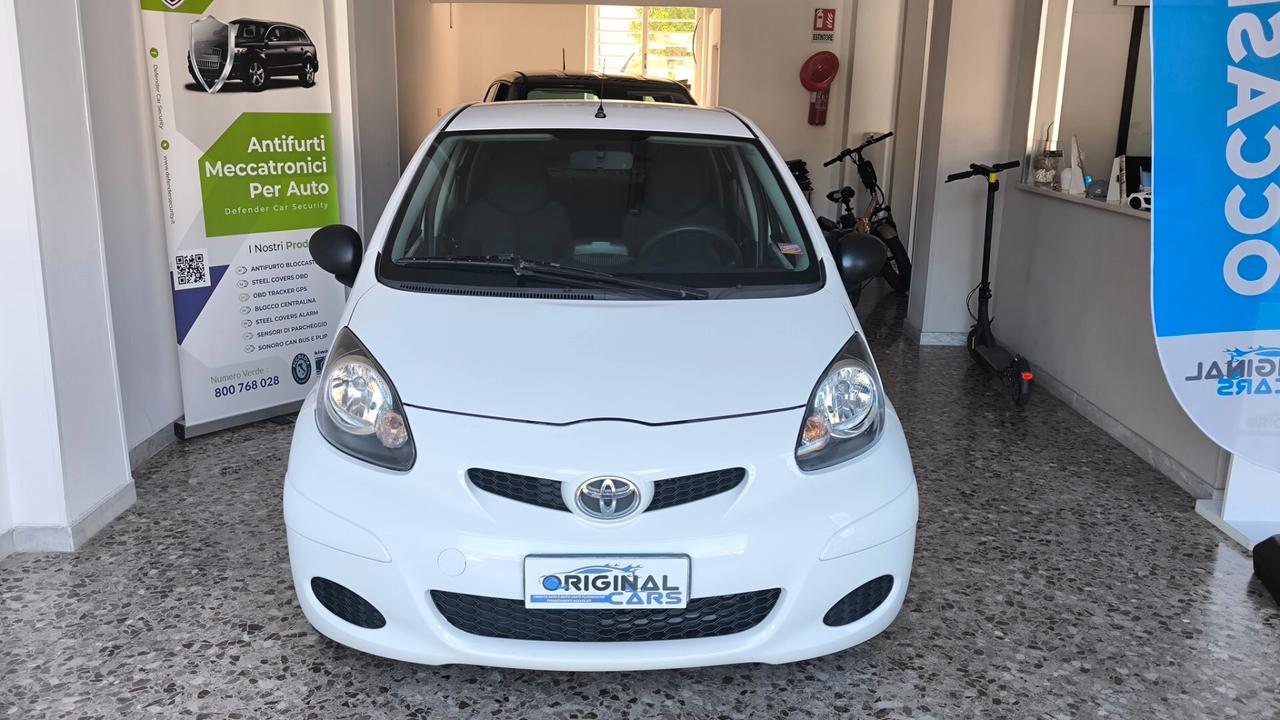 Toyota Aygo 1.0 12V VVT-i 5 porte Sol Connect