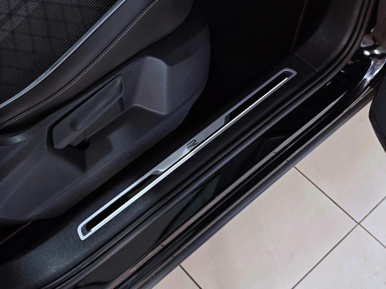 VW Tiguan 2.0 TDI 150cv DSG R-Line 2023