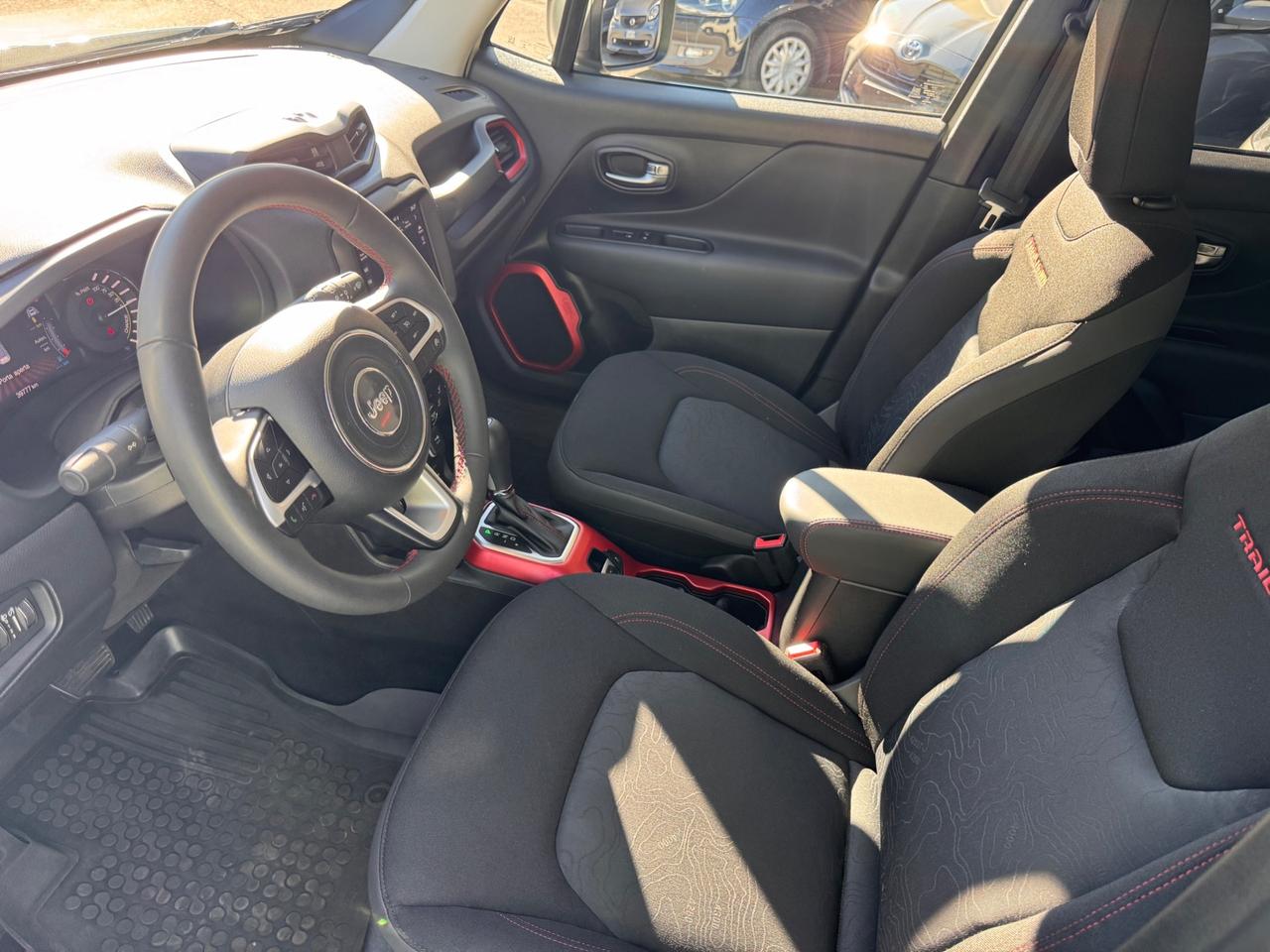 Jeep Renegade 4XE trailhawk 240cv