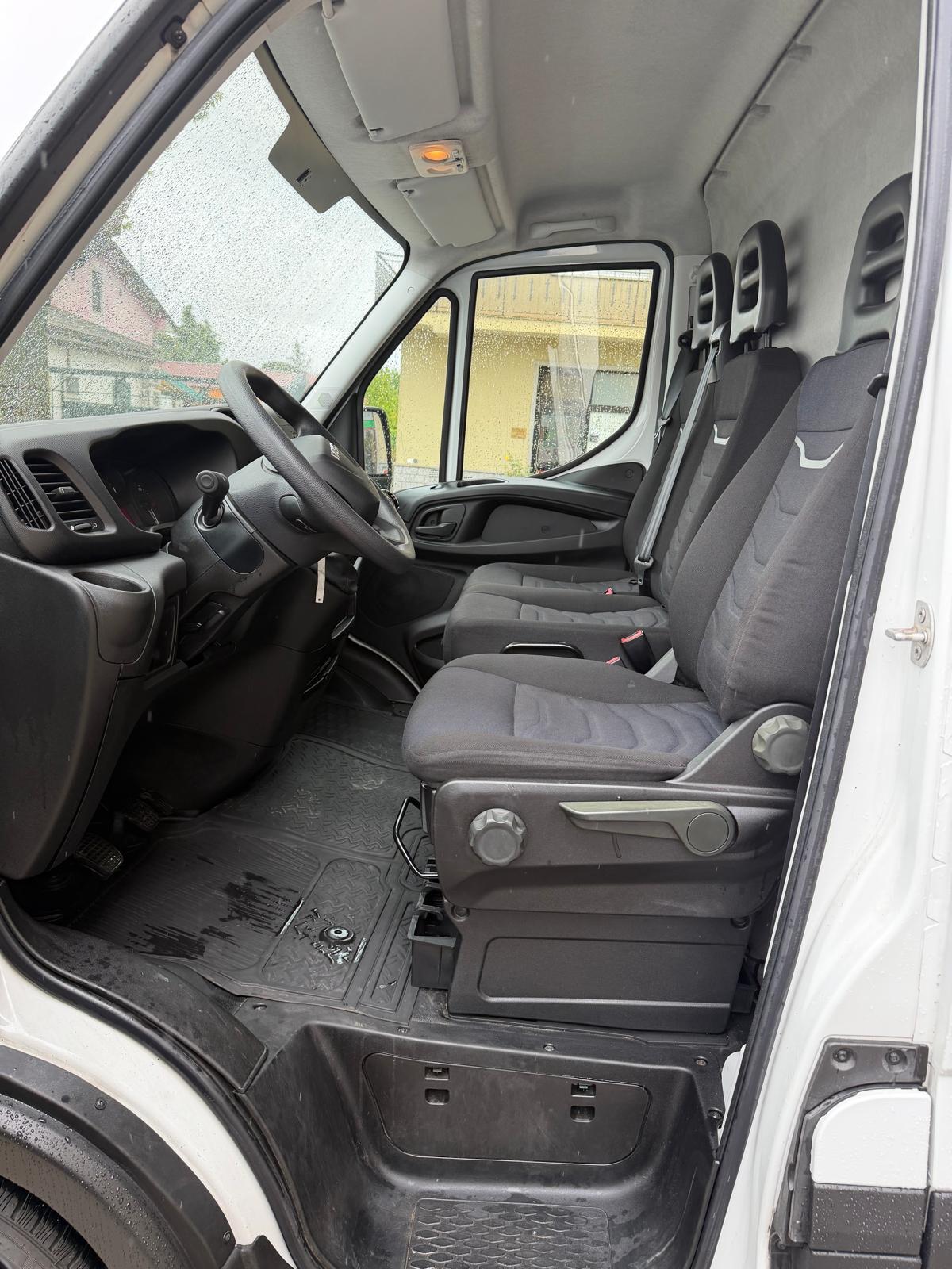Iveco Daily 35S12V 2.3 HPT PC-TN Furgone