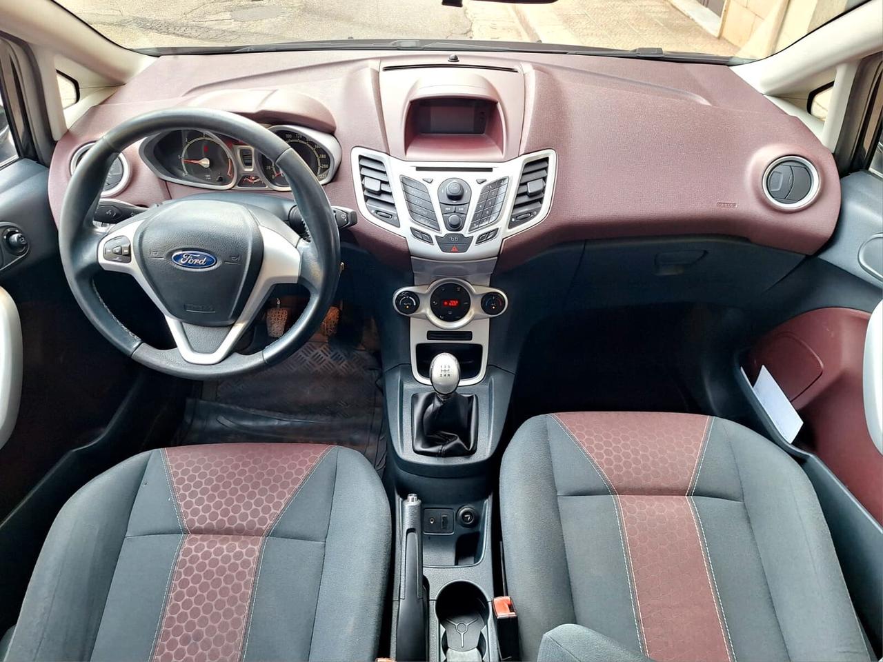 Ford Fiesta 1.4 TDCi 5p. Titanium