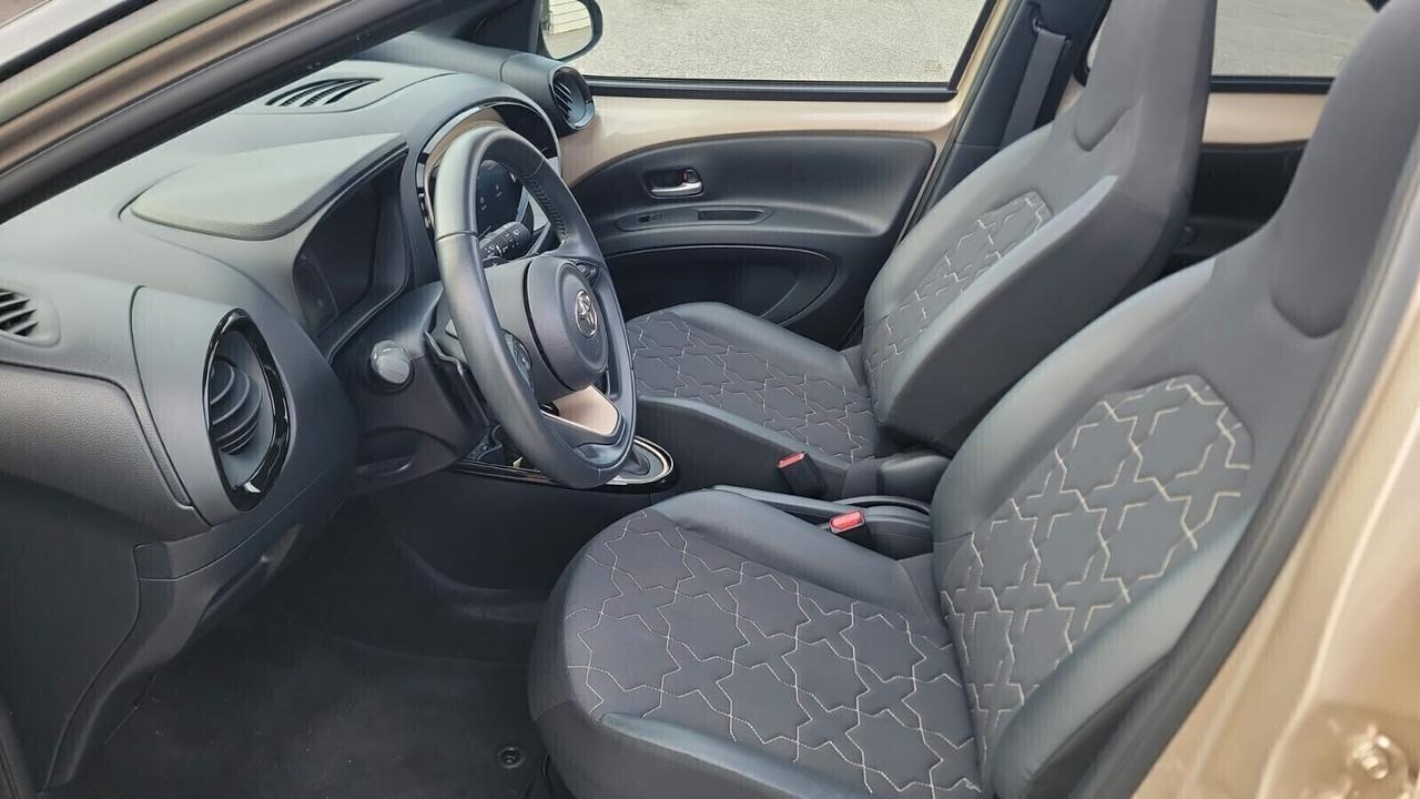 Toyota Aygo X 1.0 cabrio aut. TAGLIANDATA PERMUTE