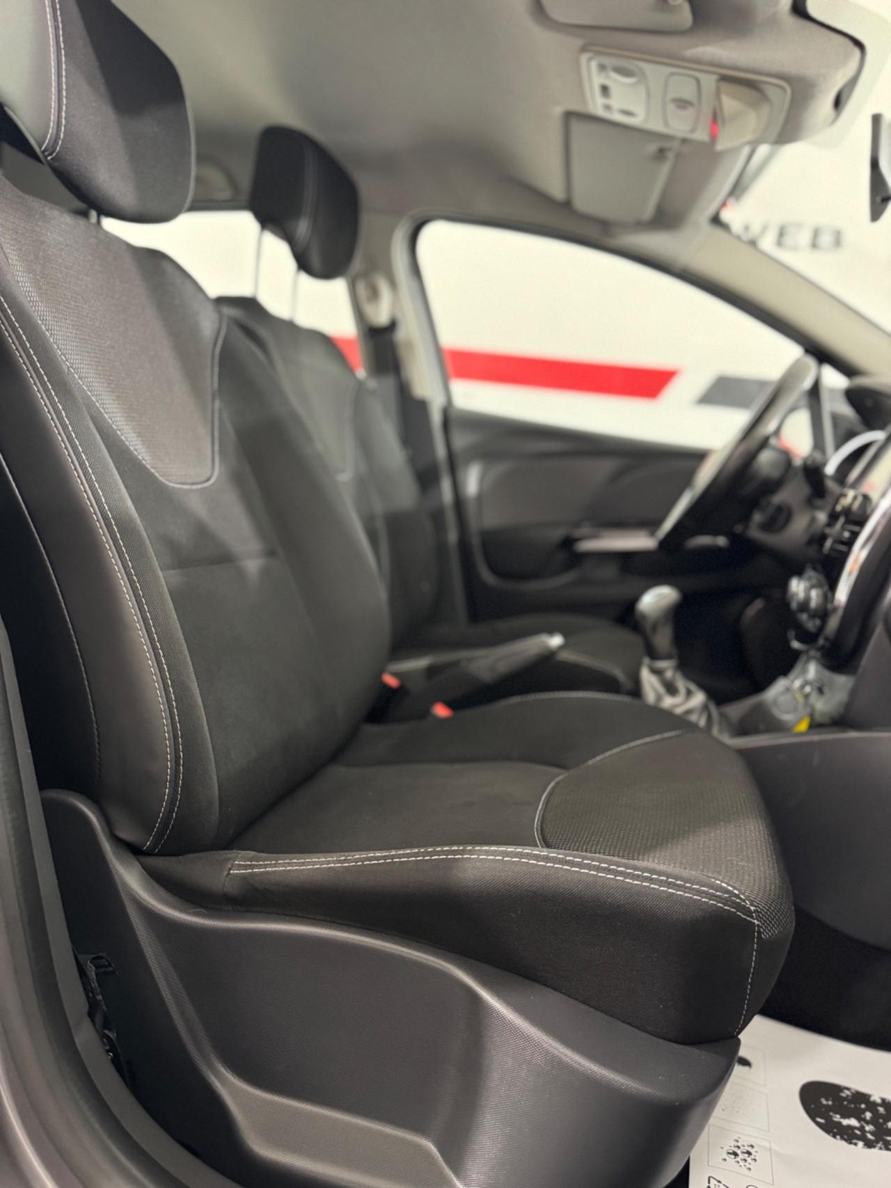 Renault Clio 1.2 75CV 5 porte Costume National
