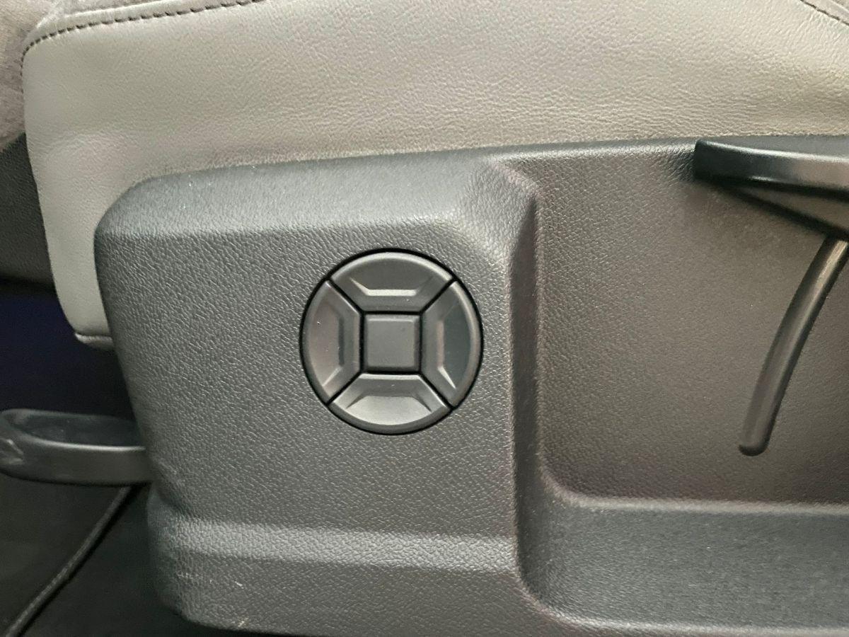 AUDI - Q3 - SPB 40 TDI quattro S tr. Ident. Black