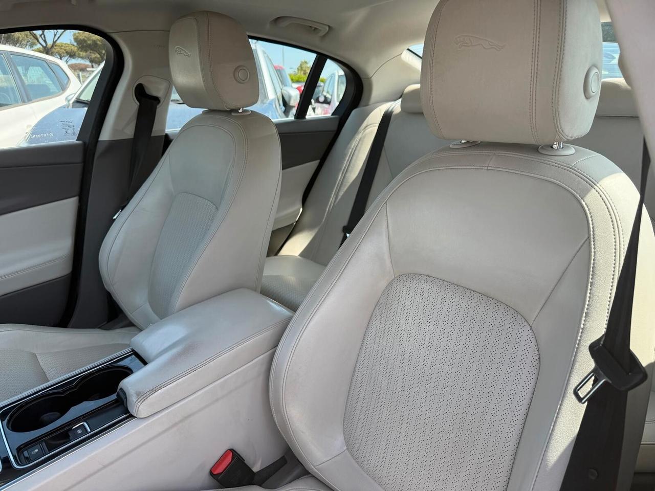 Jaguar XE 2.0 D Turbo 180CV aut. Portfolio Solo 87.000Km