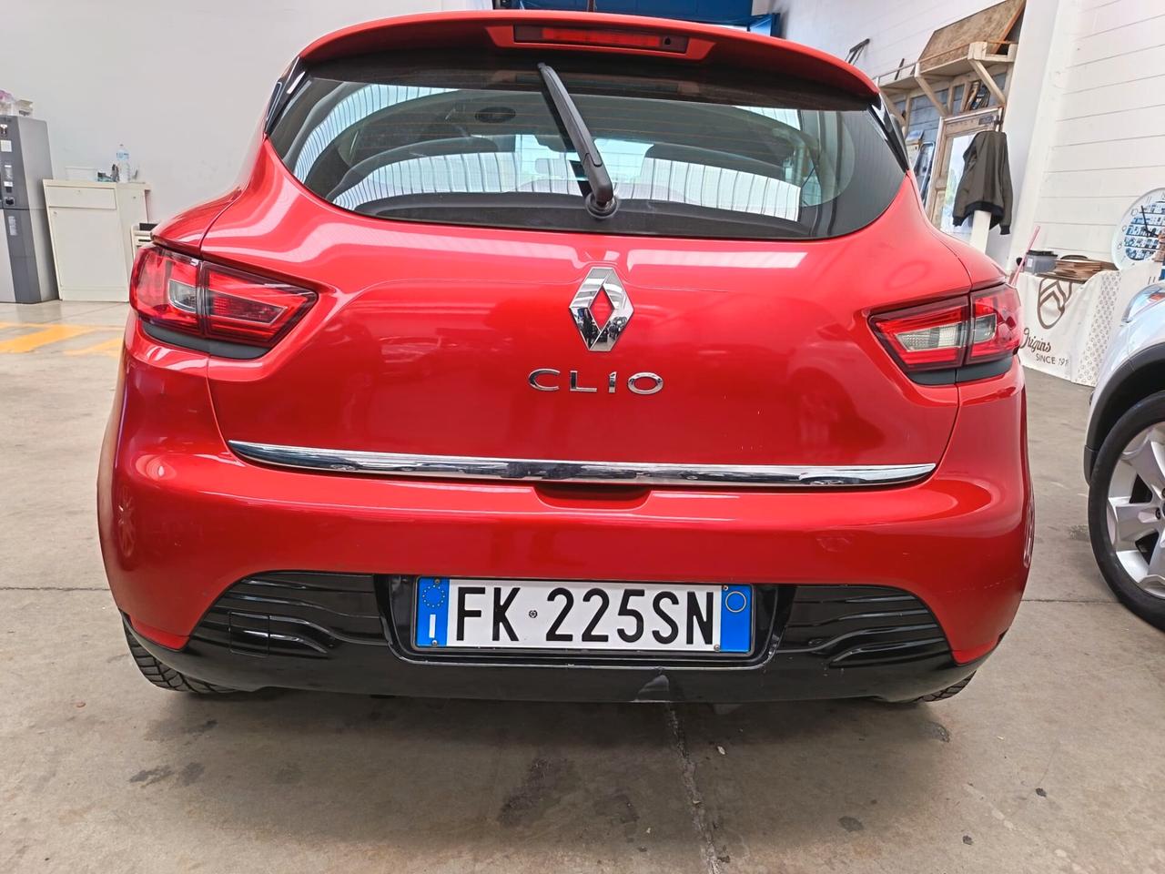 Renault Clio 1.2 75CV 5 porte Live 54kW