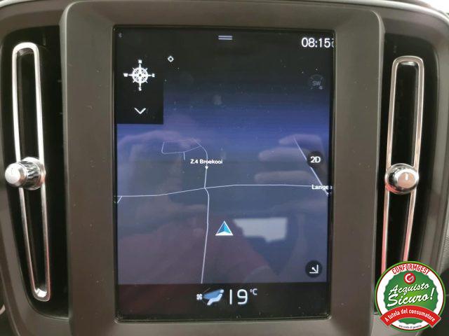 VOLVO XC40 T3 Momentum Navi