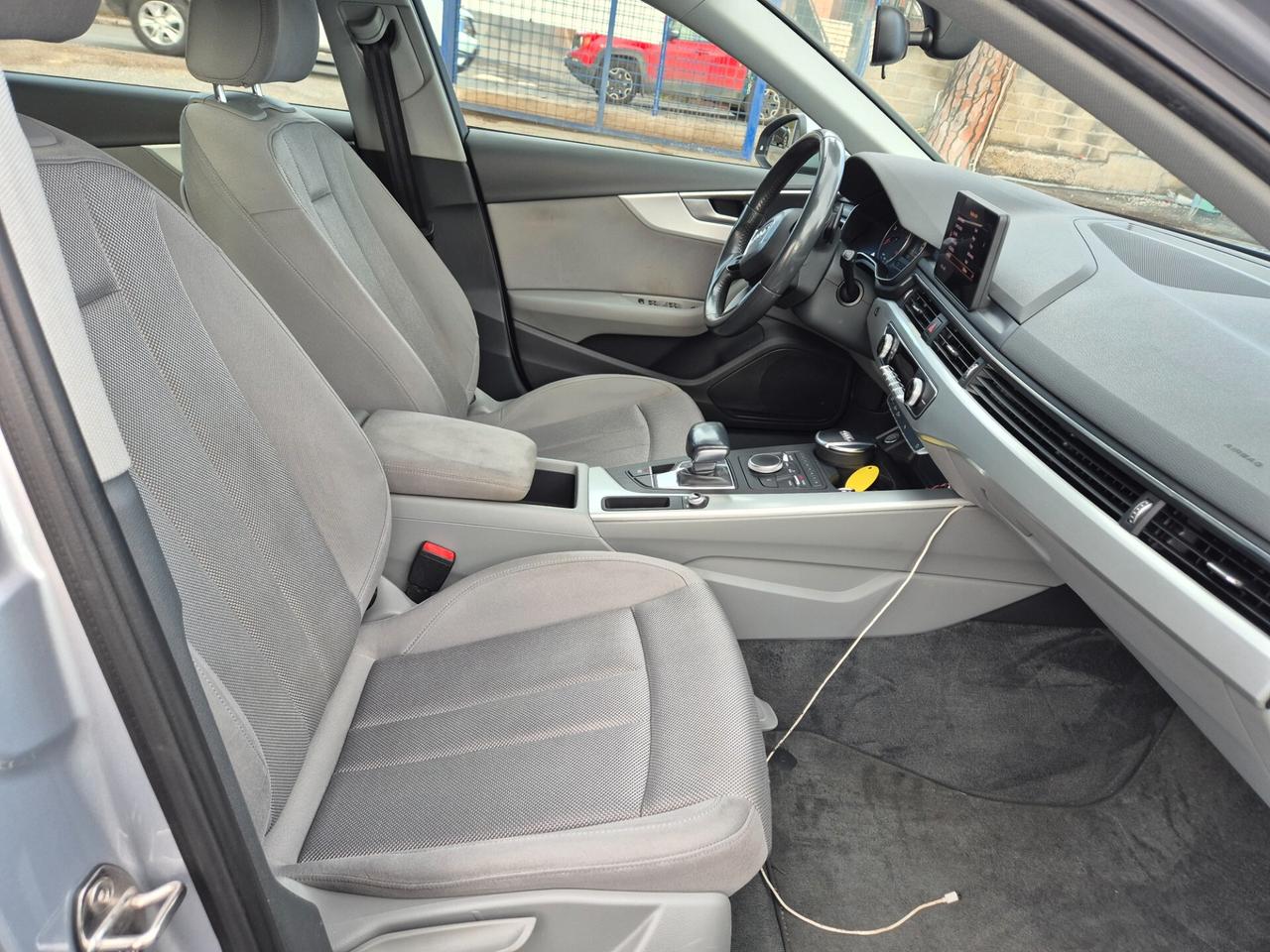 Audi A4 2.0 TDI 150 CV ultra Business