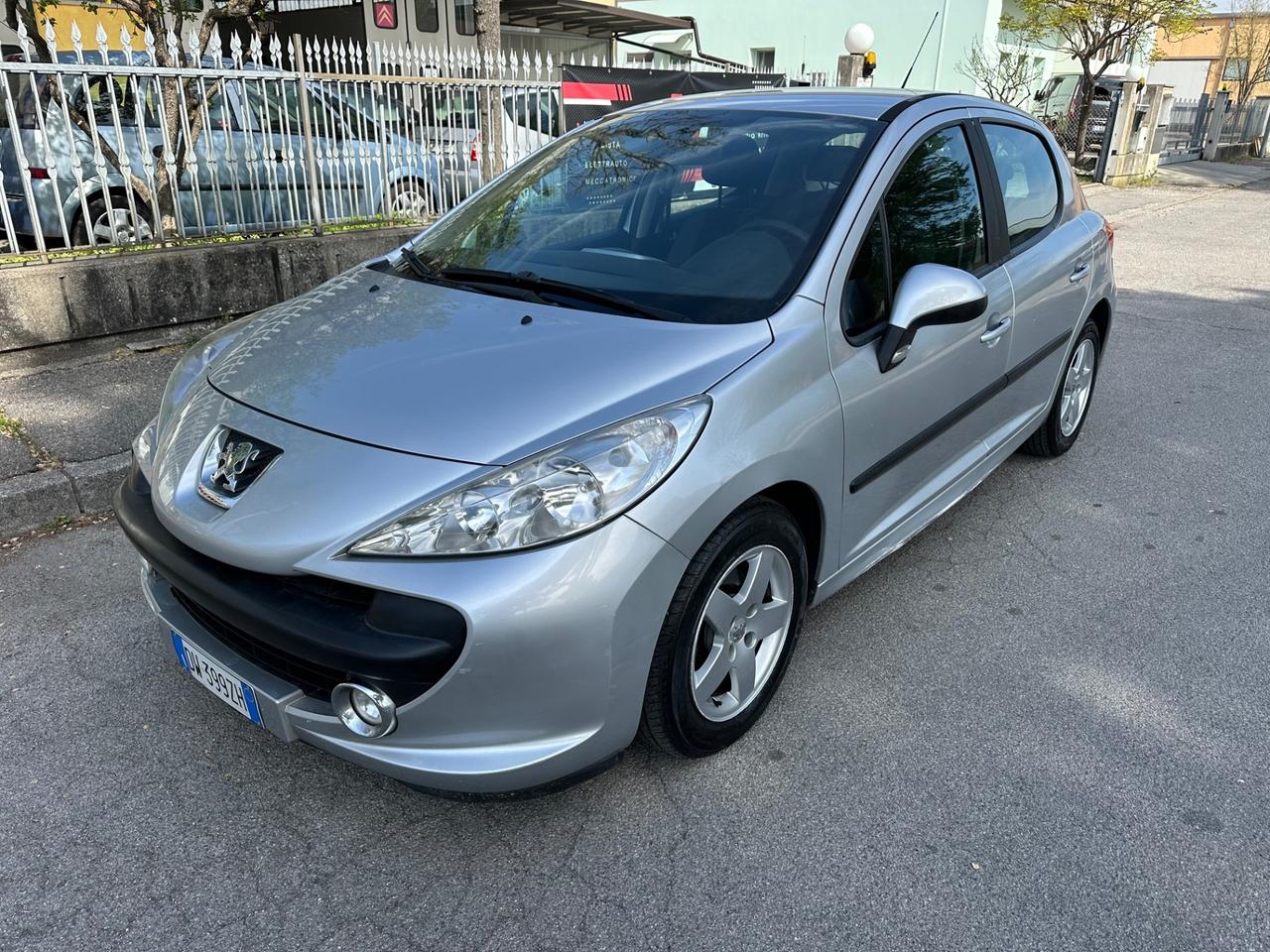Peugeot 207 1.4 8V 75CV 5p. X Line ECO GPL