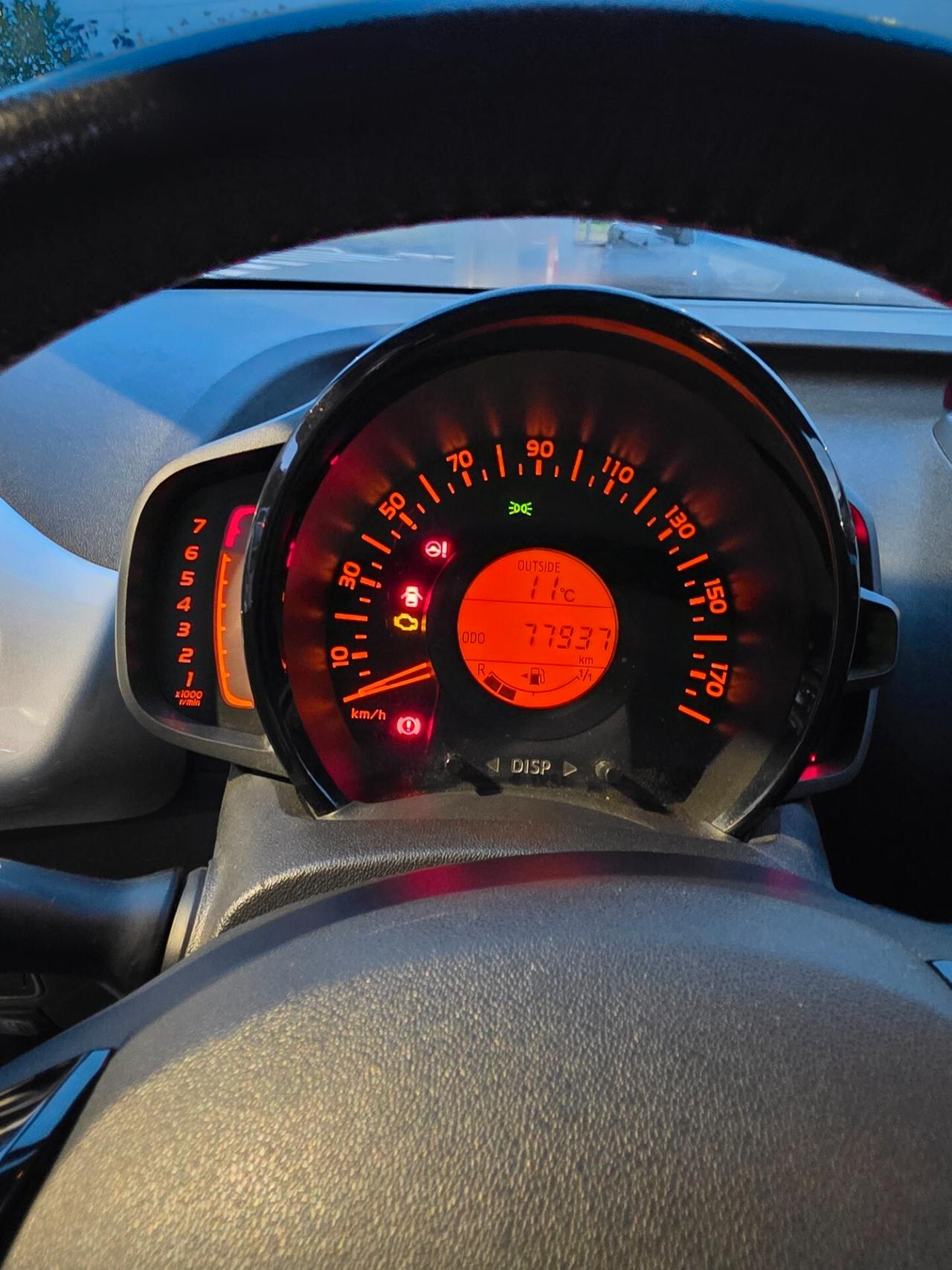 Toyota Aygo 1.0 VVT-i 69 CV 5 porte x-play