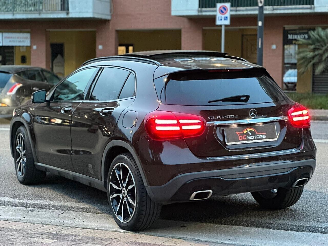 Mercedes-benz GLA200d Automatic Premium ENDURO TETTO FULL